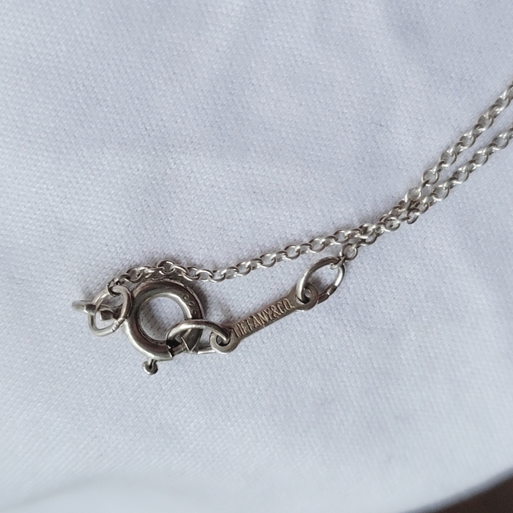 Tiffany & Co. Beautiful Silver Necklace - Picture 5 of 6